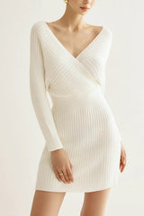 Solid Color Crossover V-neck Long-sleeved Fitted Waist Knit Mini Dress