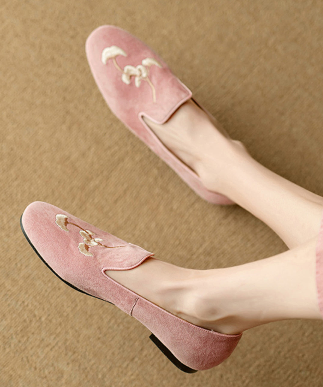 Pink Embroidery Suede Flat Shoes For Retro
