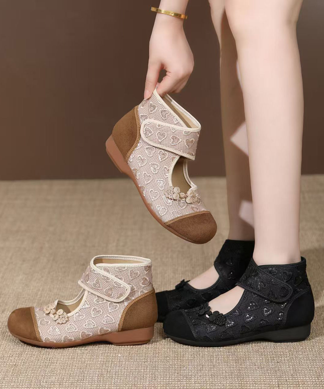 Beige Breathable Mesh Embroidered Buckle Strap Splicing Flat Shoes