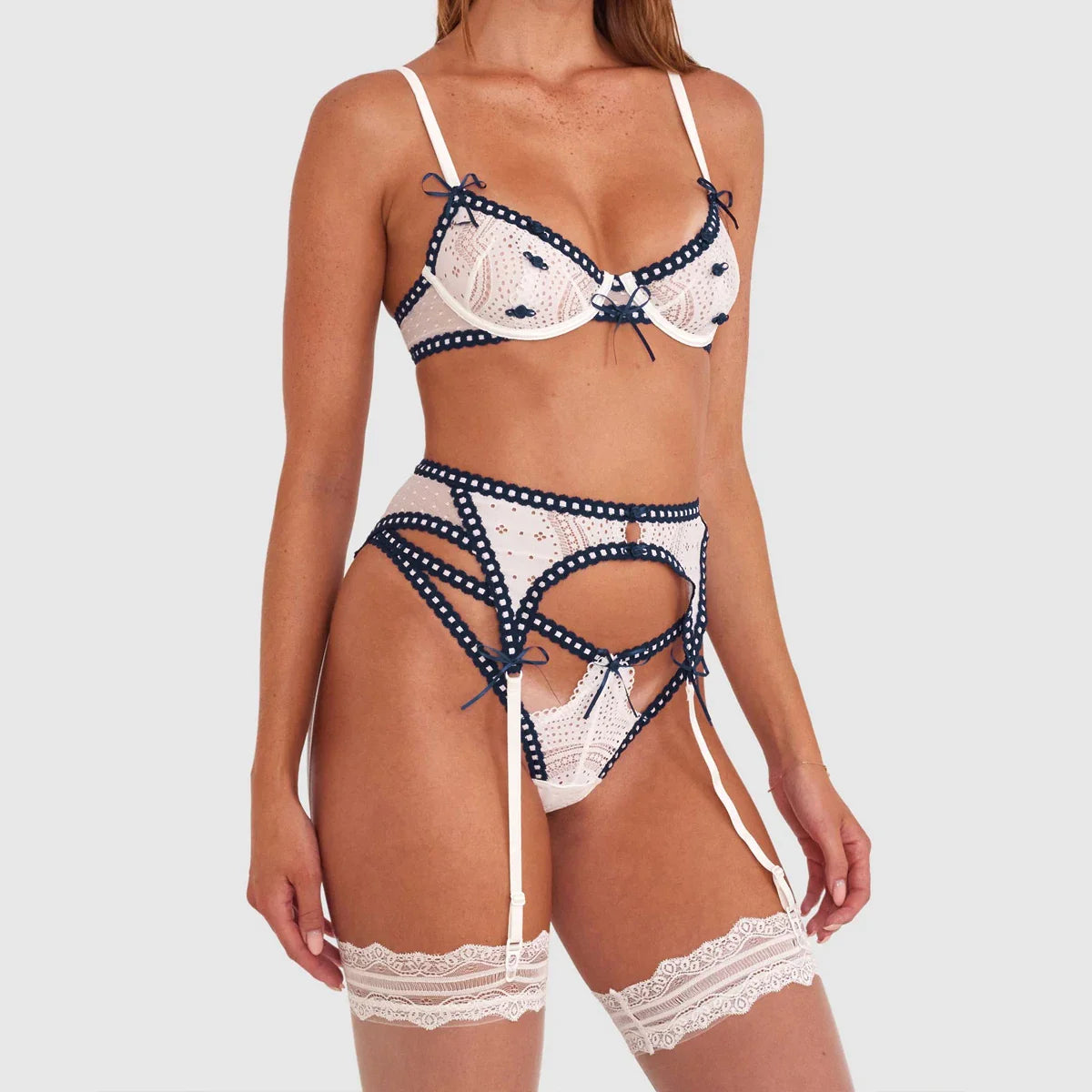 2026 color blocking heavy industry three-dimensional bow decoration hollow body shaping underwear four piece set