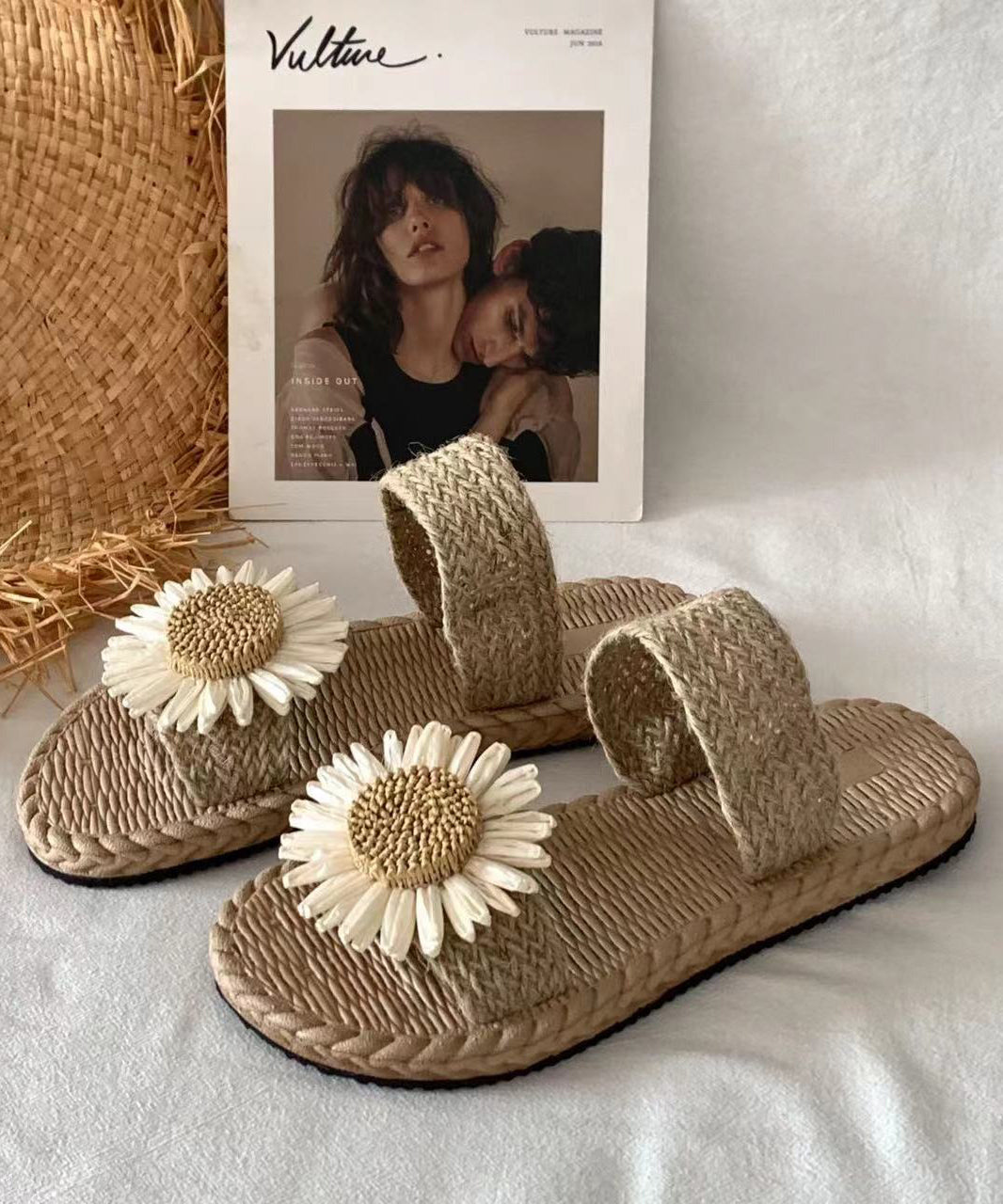 Handmade Grass Woven Flower Beach Slippers New