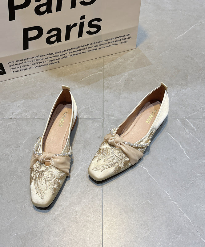 Blue Splicing Satin Embroidered Flat Feet Shoes