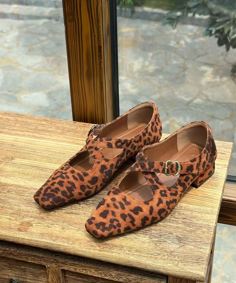 Stylish Leopard Splicing Cross Strap Suede Flats Shoes