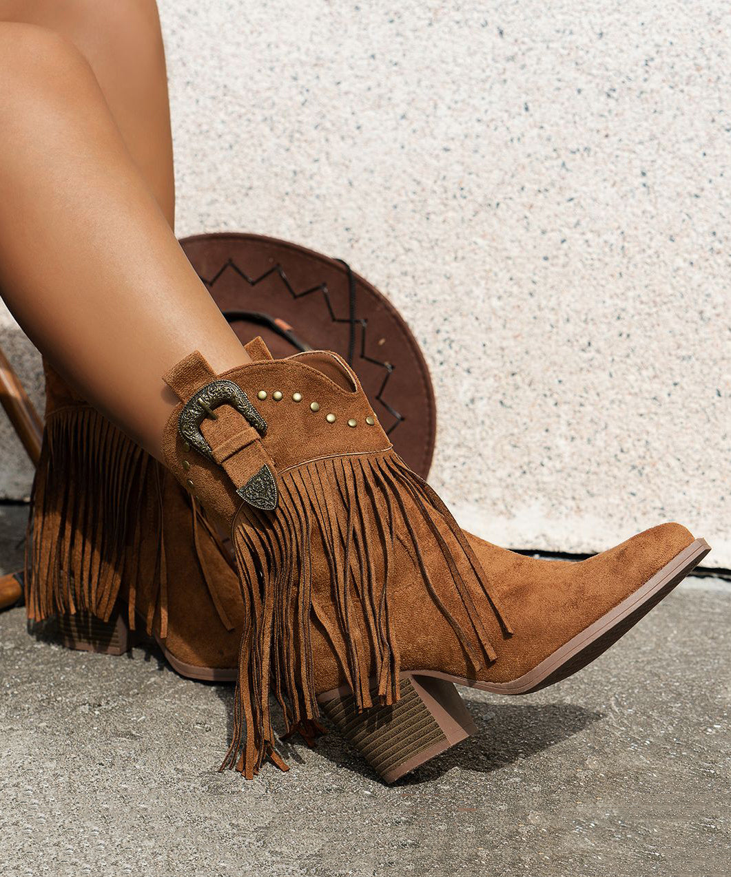 Chic Brown Tasseled Nail Bead Suede Splicing Ankle Boots