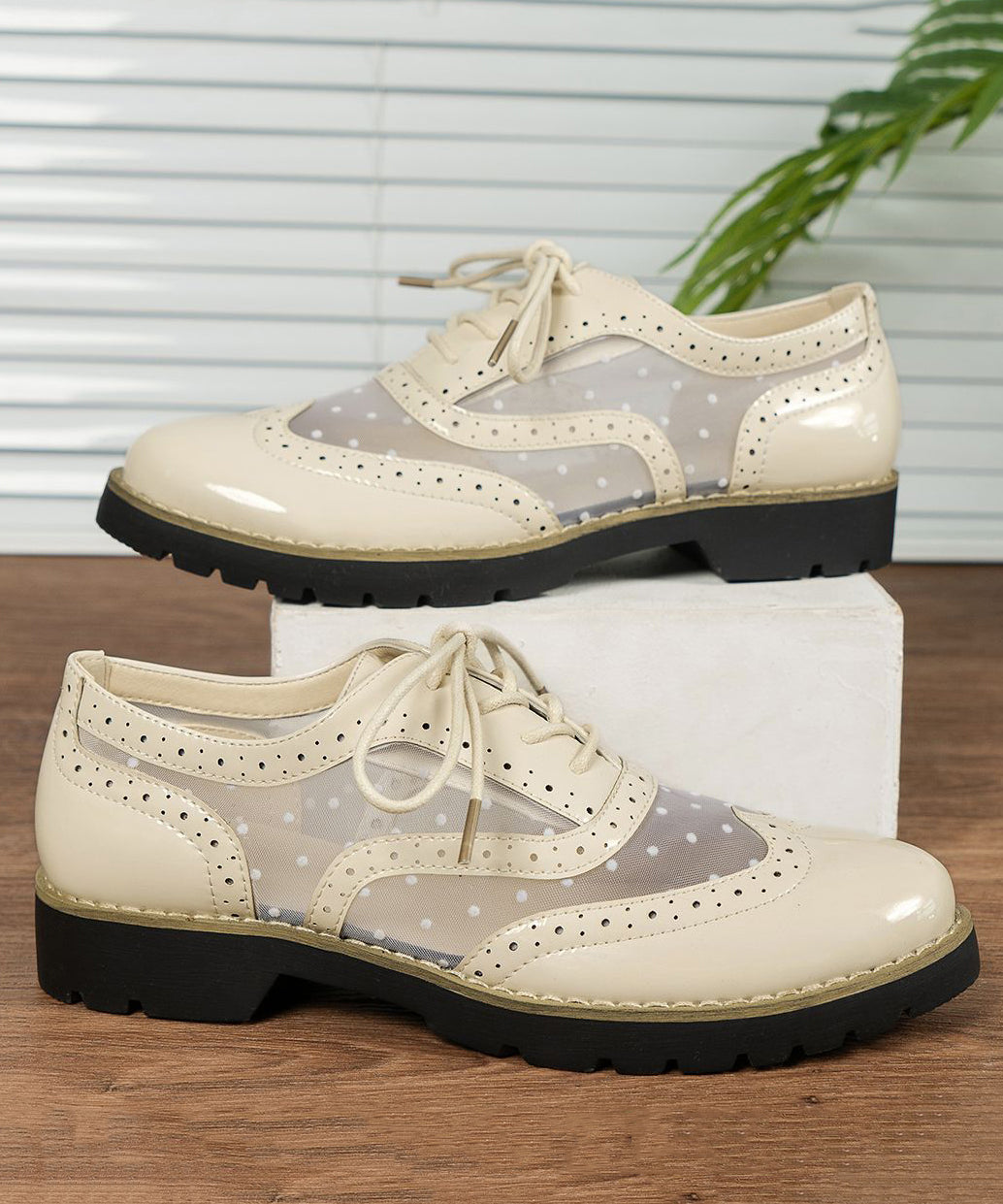 Simple White Lace Up Tulle Splicing Faux Leather Flats