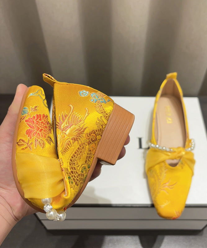 Boutique Retro Splicing Flat Shoes Yellow Satin Embroidered
