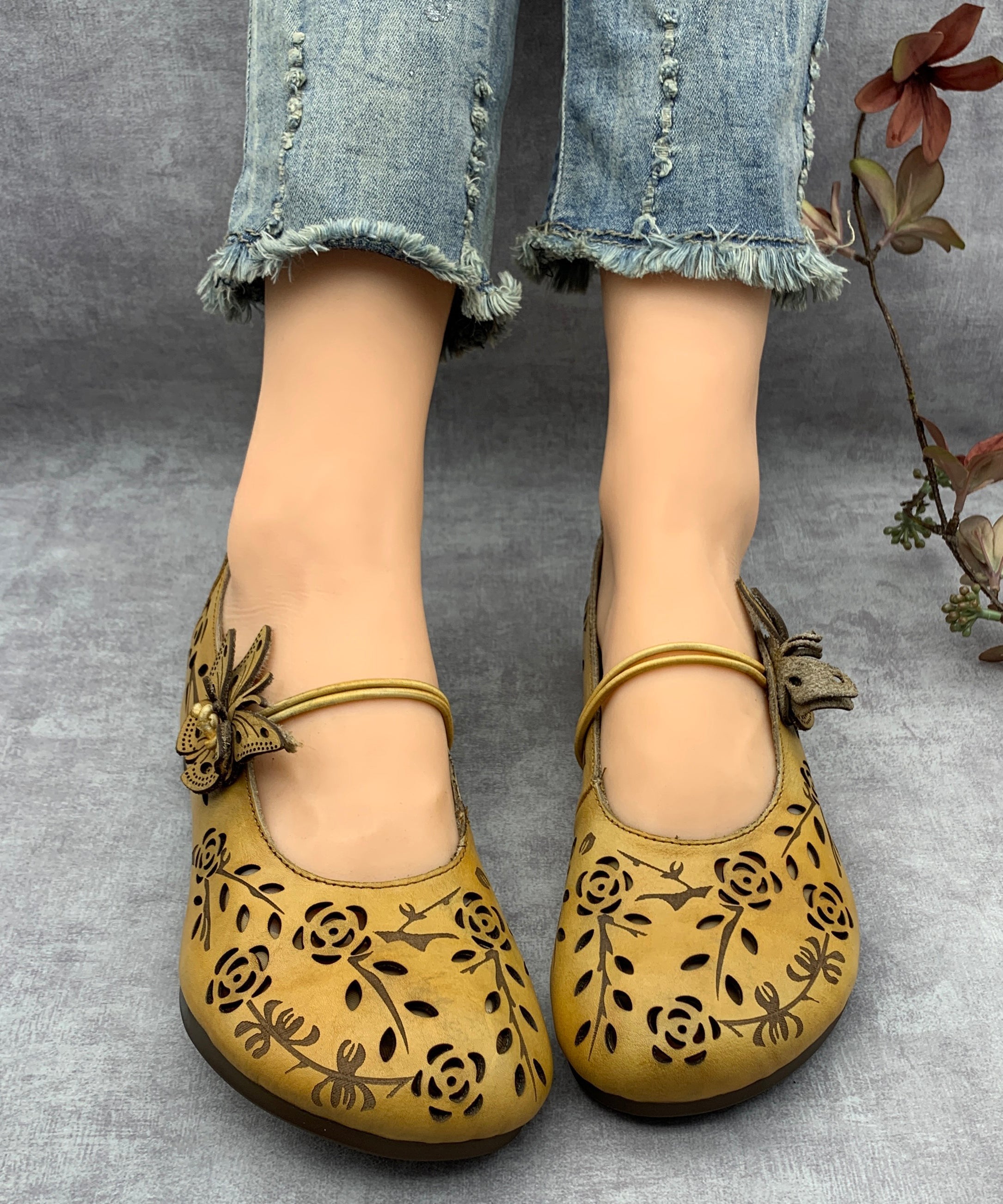 Green Hollow Out Genuine Leather Flat Feet Shoes