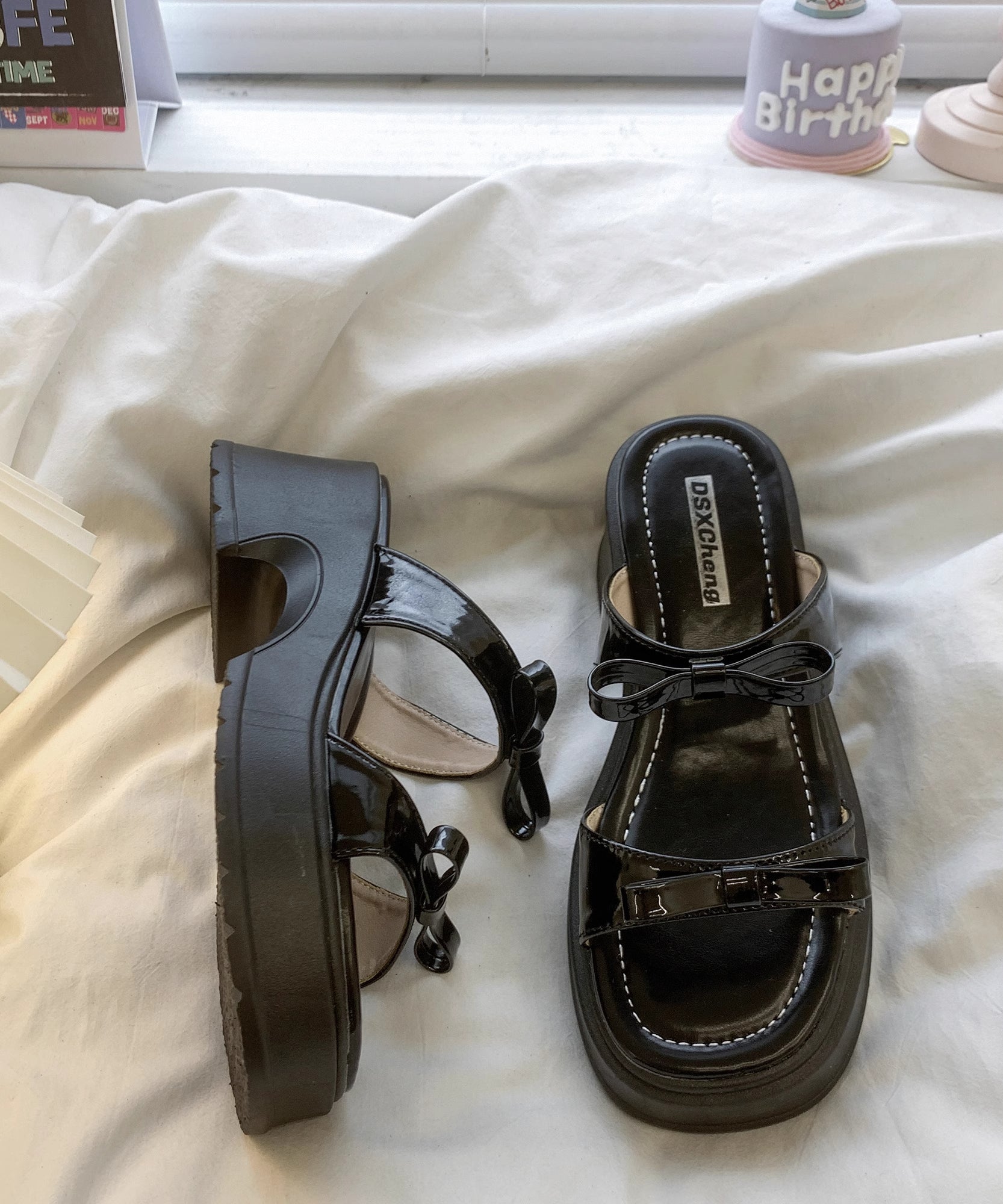 Black Bow Splicing Stylish Faux Leather Chunky Slide Sandals