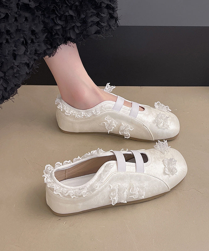 Lace Splicing Flat Shoes Silver Faux Leather