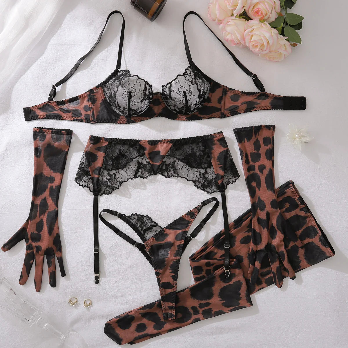 AVELINE 2025 Splicing Underwear Super Lace Leopard Pattern Gloves Silk Socks Five Piece Set