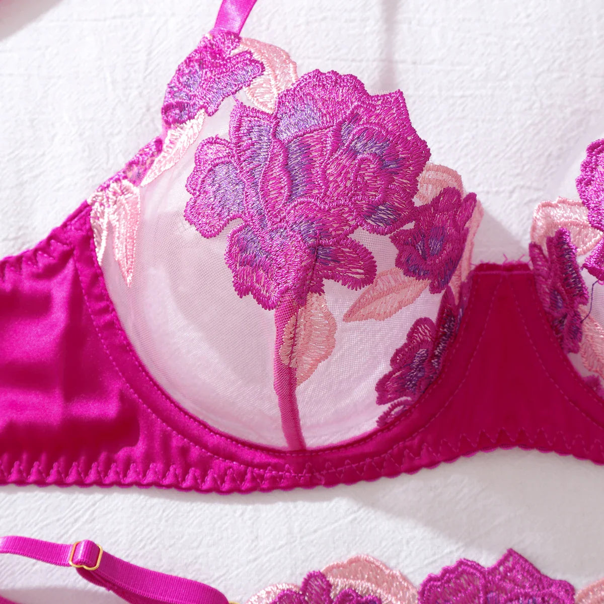 European and American lingerie, transparent text bra, ultra-thin cup, large chest, small steel ring, gathered and supported