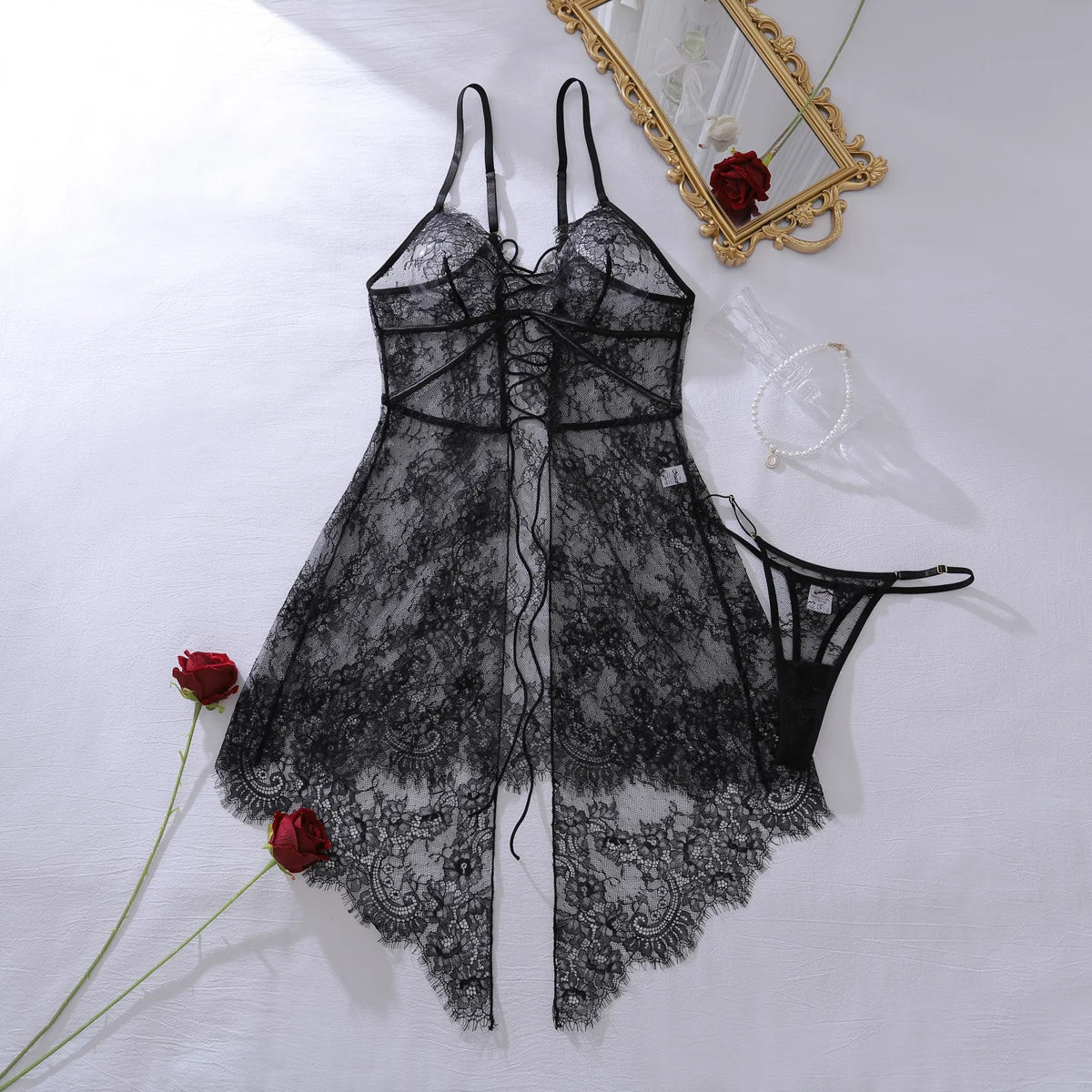 Fashionable and comfortable eyelashes, lace lace straps, waistband, irregular hem, slim fit, jumpsuit with underwear