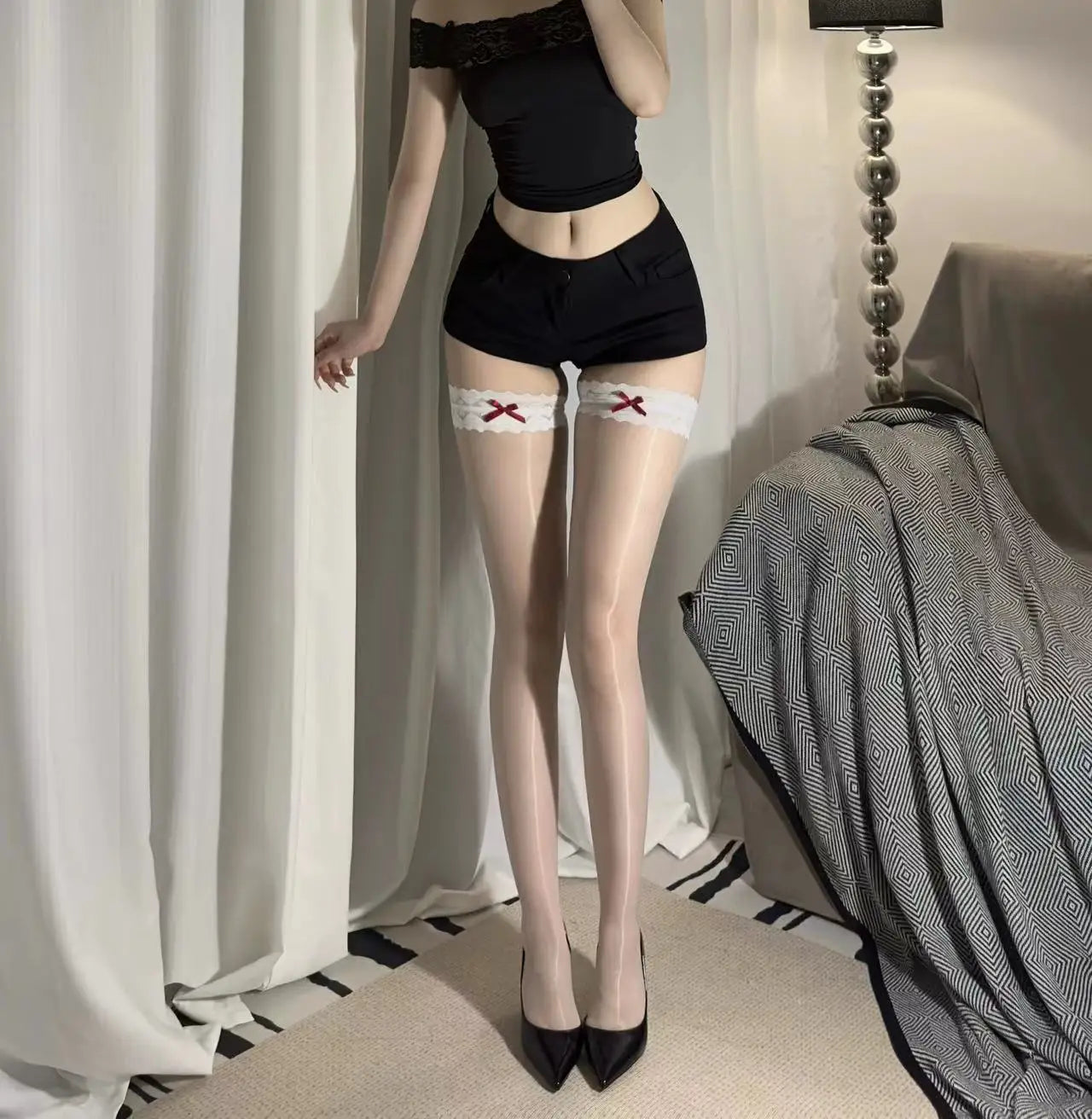 Versatile Sultry Seductive Lady Red-edged Lace Ultra-thin Silky Smooth Pure and Long Stockings Knee-high Thigh Socks