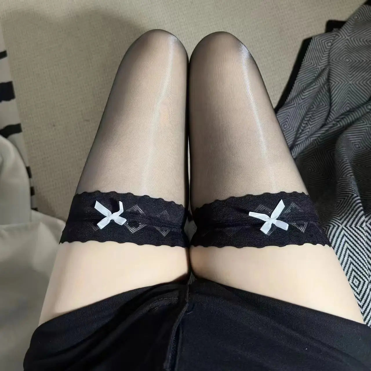 Versatile Sultry Seductive Lady Red-edged Lace Ultra-thin Silky Smooth Pure and Long Stockings Knee-high Thigh Socks
