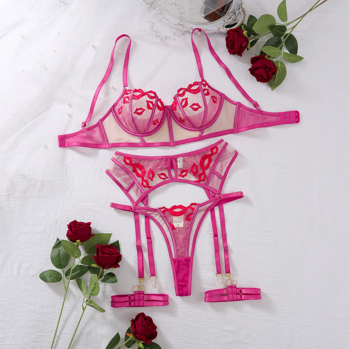 Red Lips Temptation Embroidery Color Contrast Perspective Underwear 4-piece Set