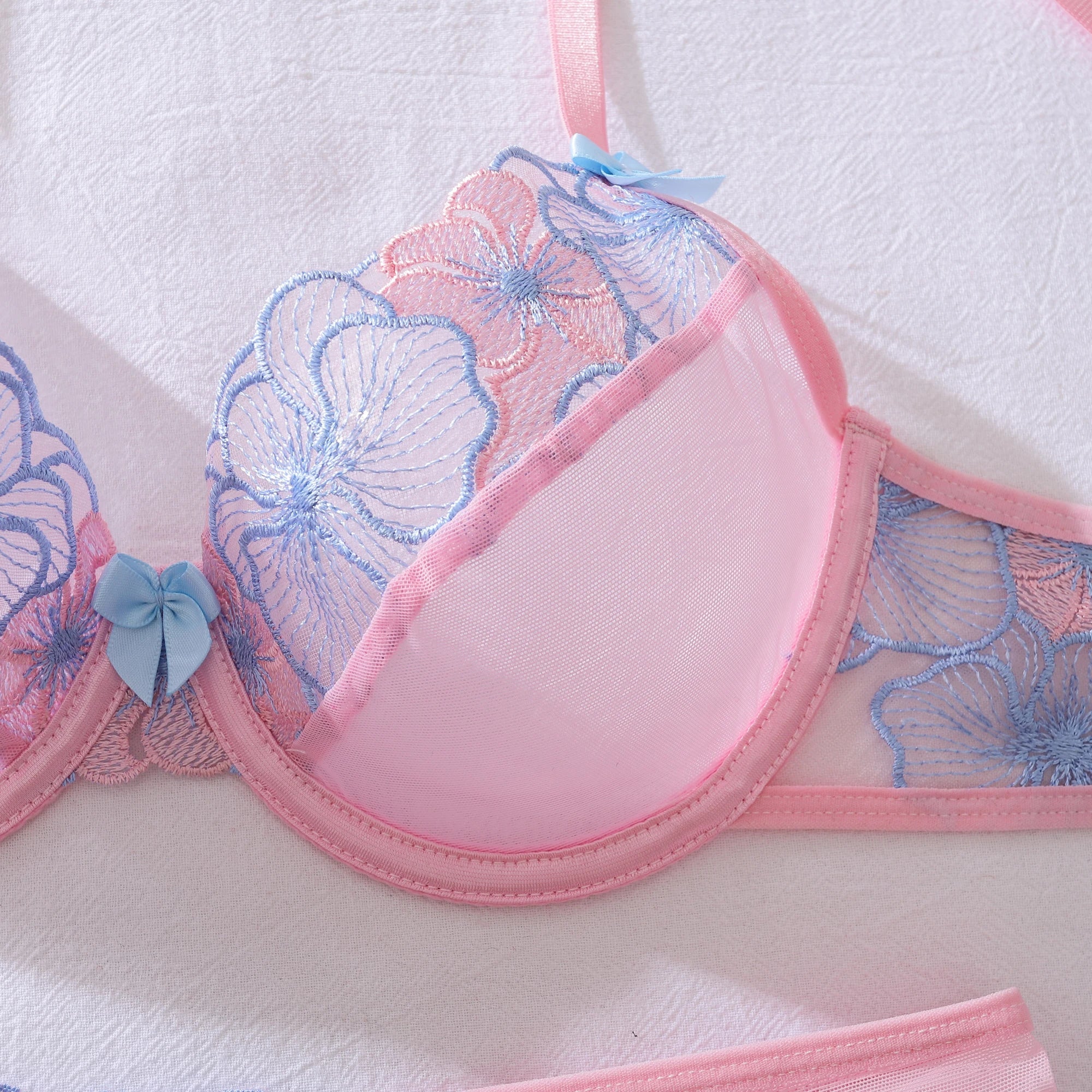 Sweet and lingerie, cute butterfly bra set, steel ring gathering, ultra-thin cup, transparent two-piece set