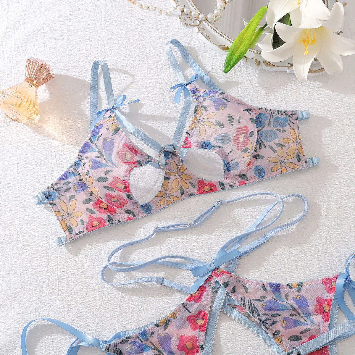 Lingerie Vintage Flower Hollow Out Bra Belt Matching Erotic Lingerie Exotic Set of Three