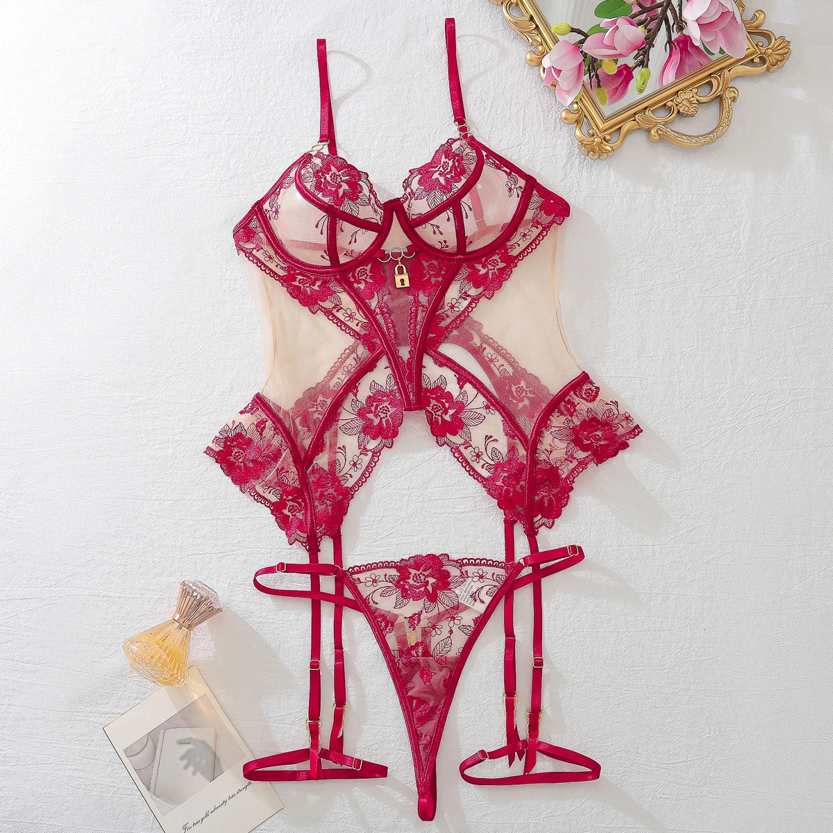 See-through Seduction Lingerie Chic And Elegant Mesh Thin Section Embroidered Lace Belt three-piece Set