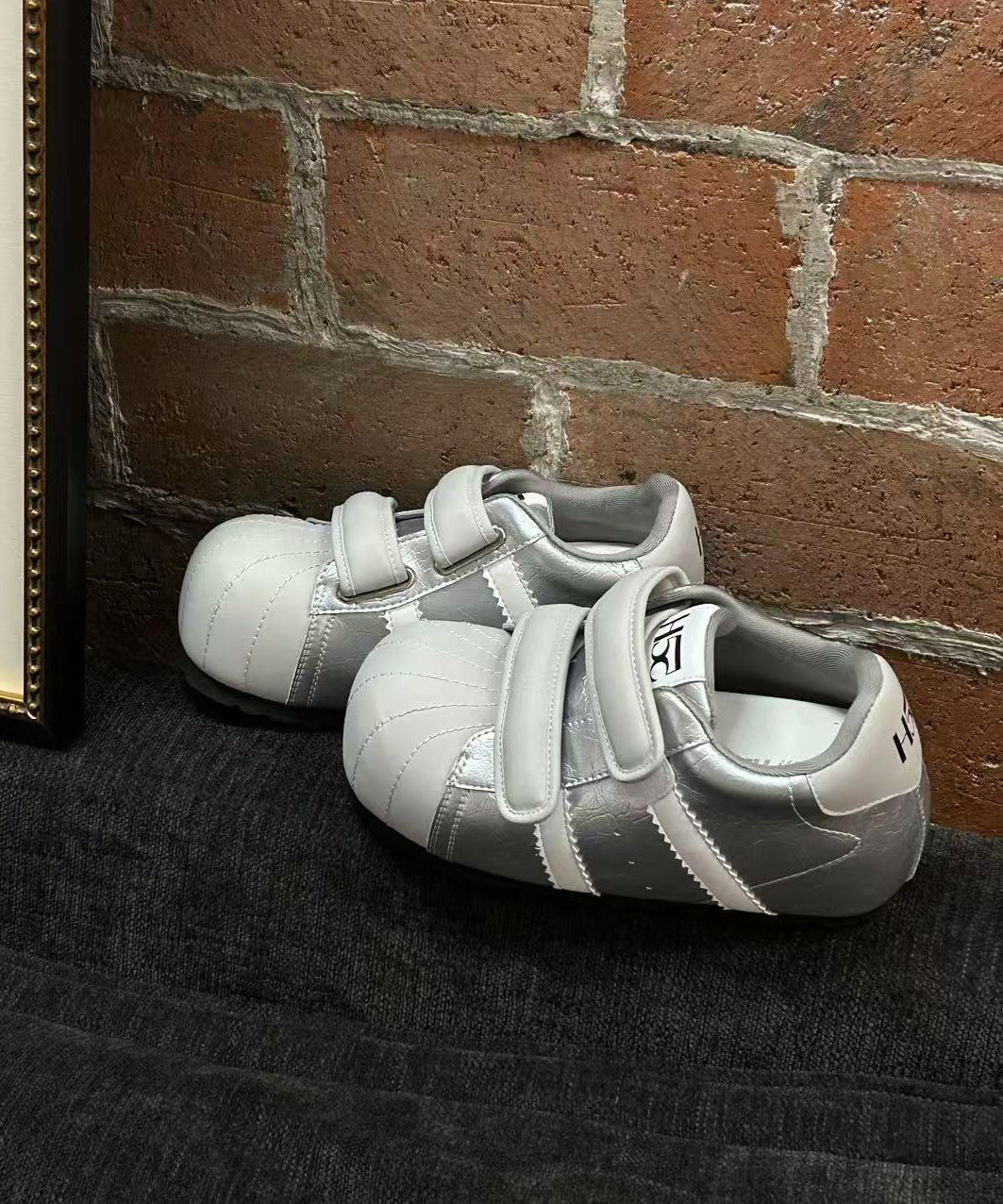 Casual Red Flat Shoes Splicing Cowhide Leather Buckle Strap