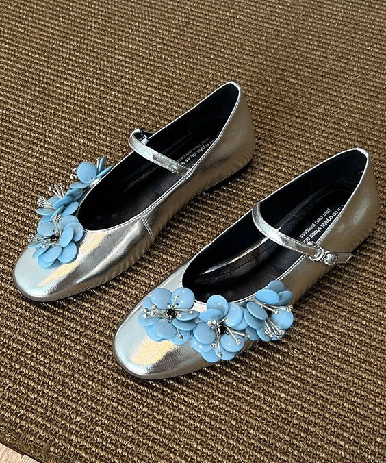 Silver Sheepskin Flat Shoes Splicing Floral Buckle Strap