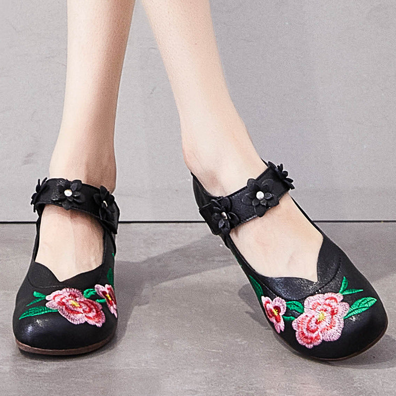 Vintage Floral Embroidery Leather Casual Shoes