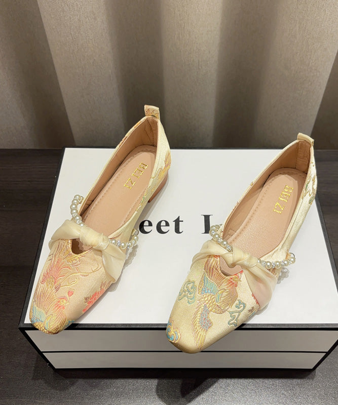 Boutique Retro Splicing Flat Shoes Yellow Satin Embroidered