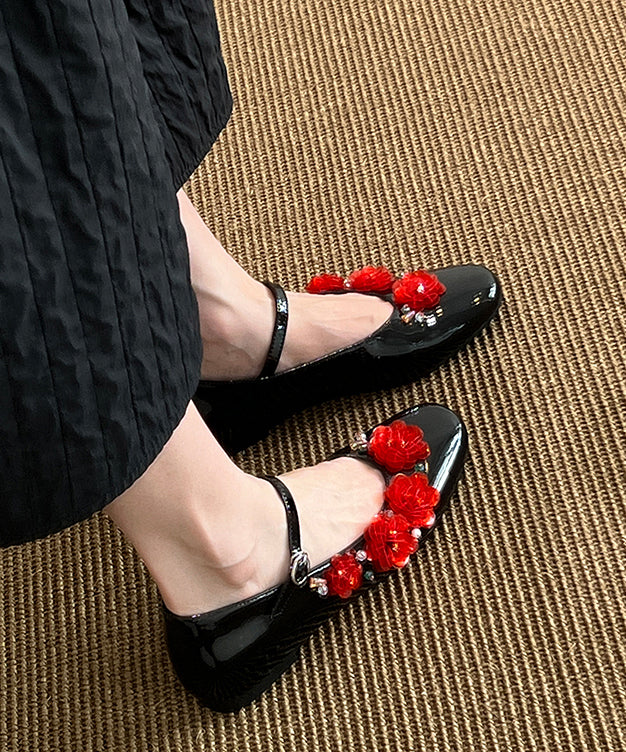 Silver Sheepskin Flat Shoes Splicing Floral Buckle Strap